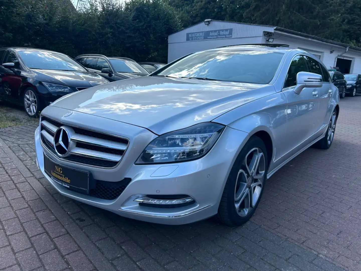 Mercedes-Benz CLS CLS 350 CDI BE Shooting B.*GSD*Kamera*LED*Assist Argintiu - 1