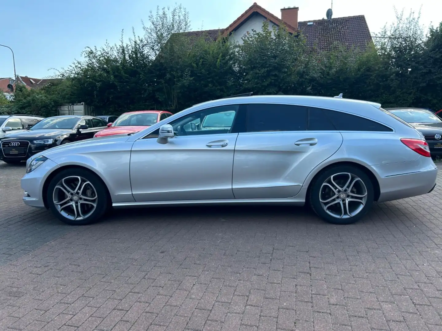 Mercedes-Benz CLS CLS 350 CDI BE Shooting B.*GSD*Kamera*LED*Assist Argintiu - 2