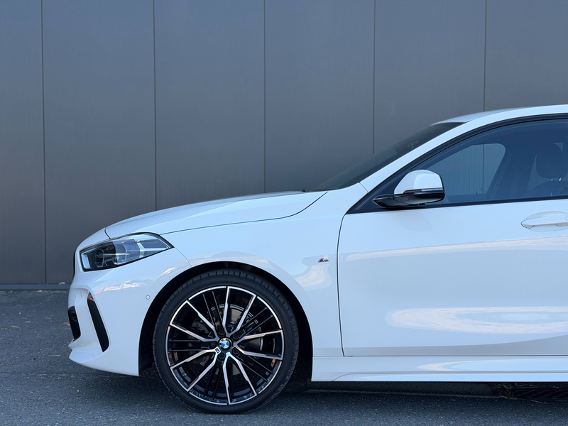 BMW 118 iA 140cv - Pack M - Cockpit - Camera - 19p — photo 9