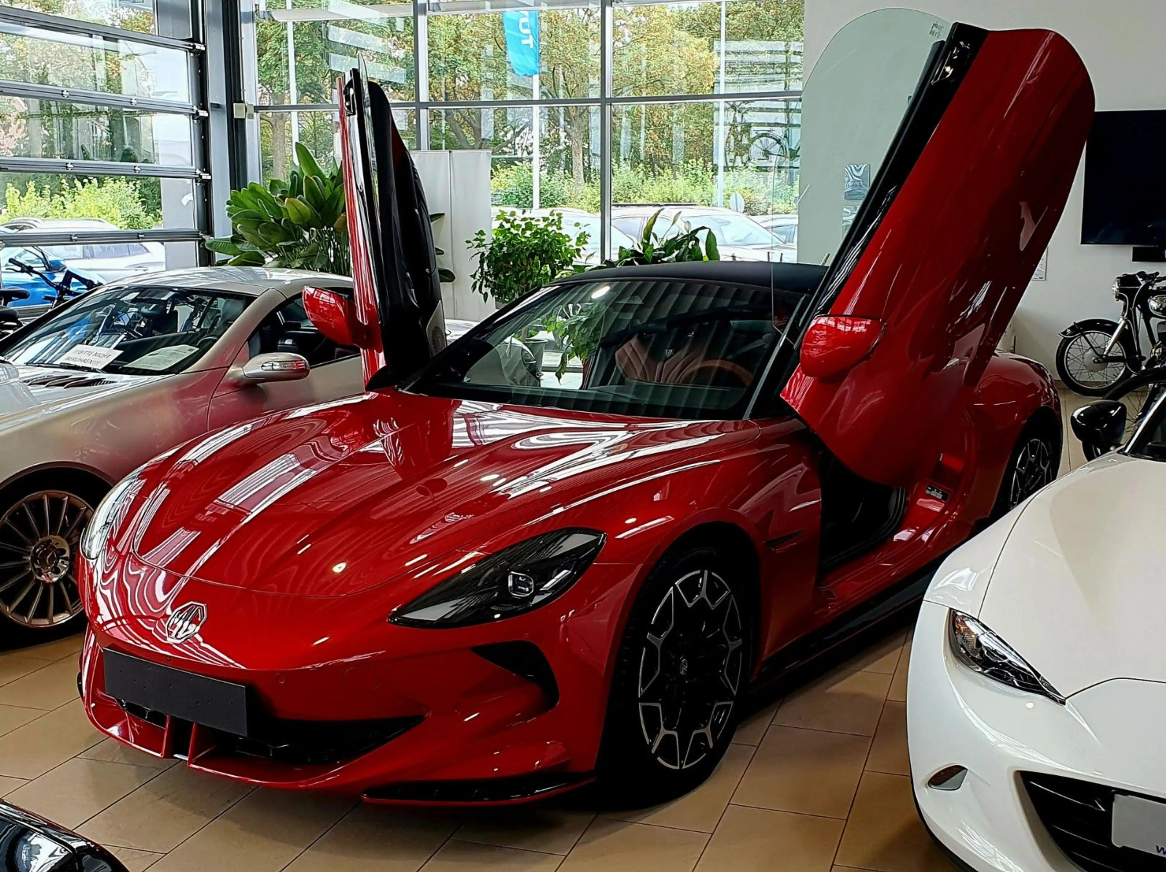 MG Cyberster Tageszulassung Diamond BlackRed 8KM!!!