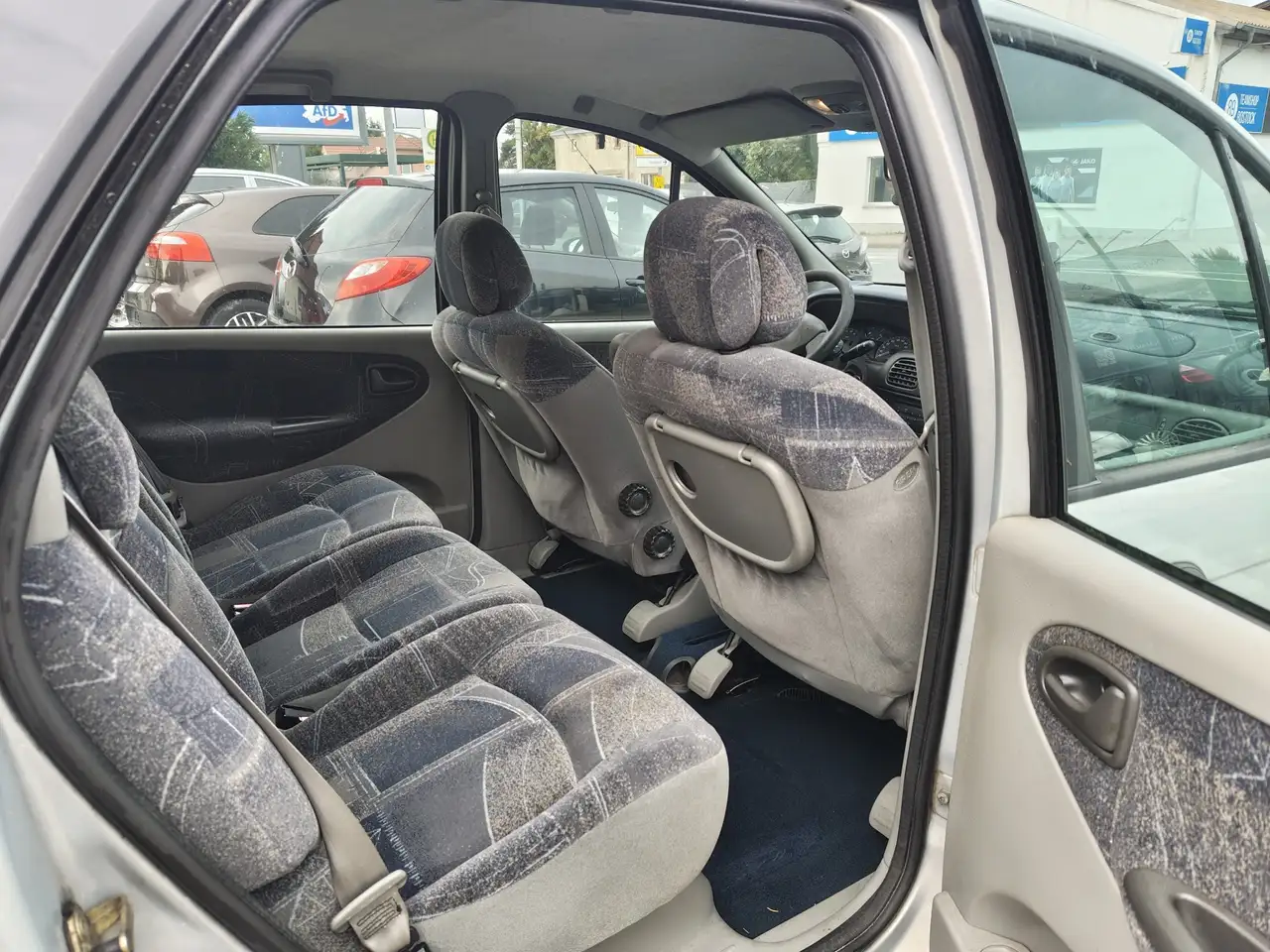 Renault Scenic 1.6 16V WENIG KM AUTOMATIC, foto 11