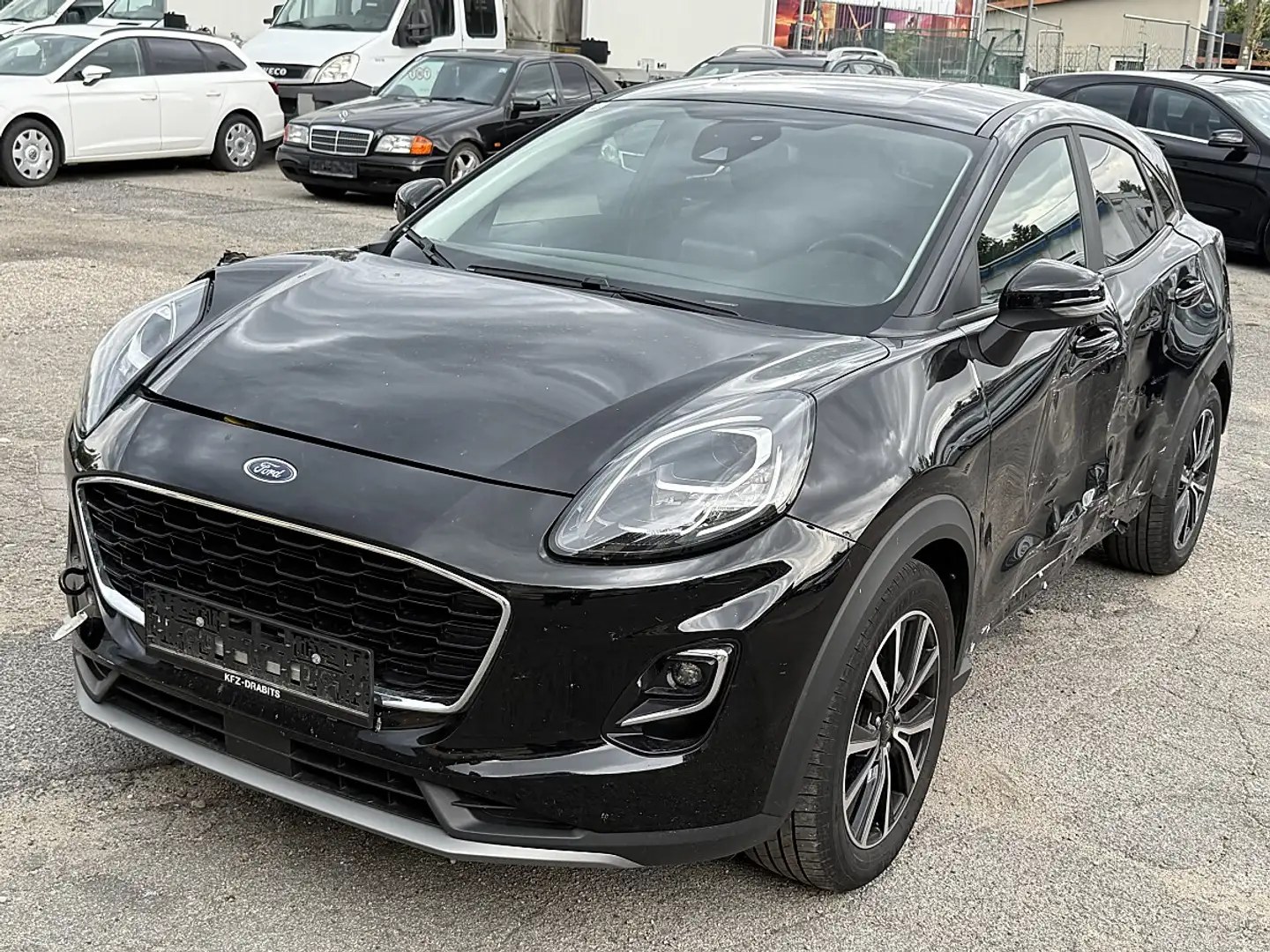 Ford Puma 1.0 EcoBoost Mild Hybrid Schwarz - 1