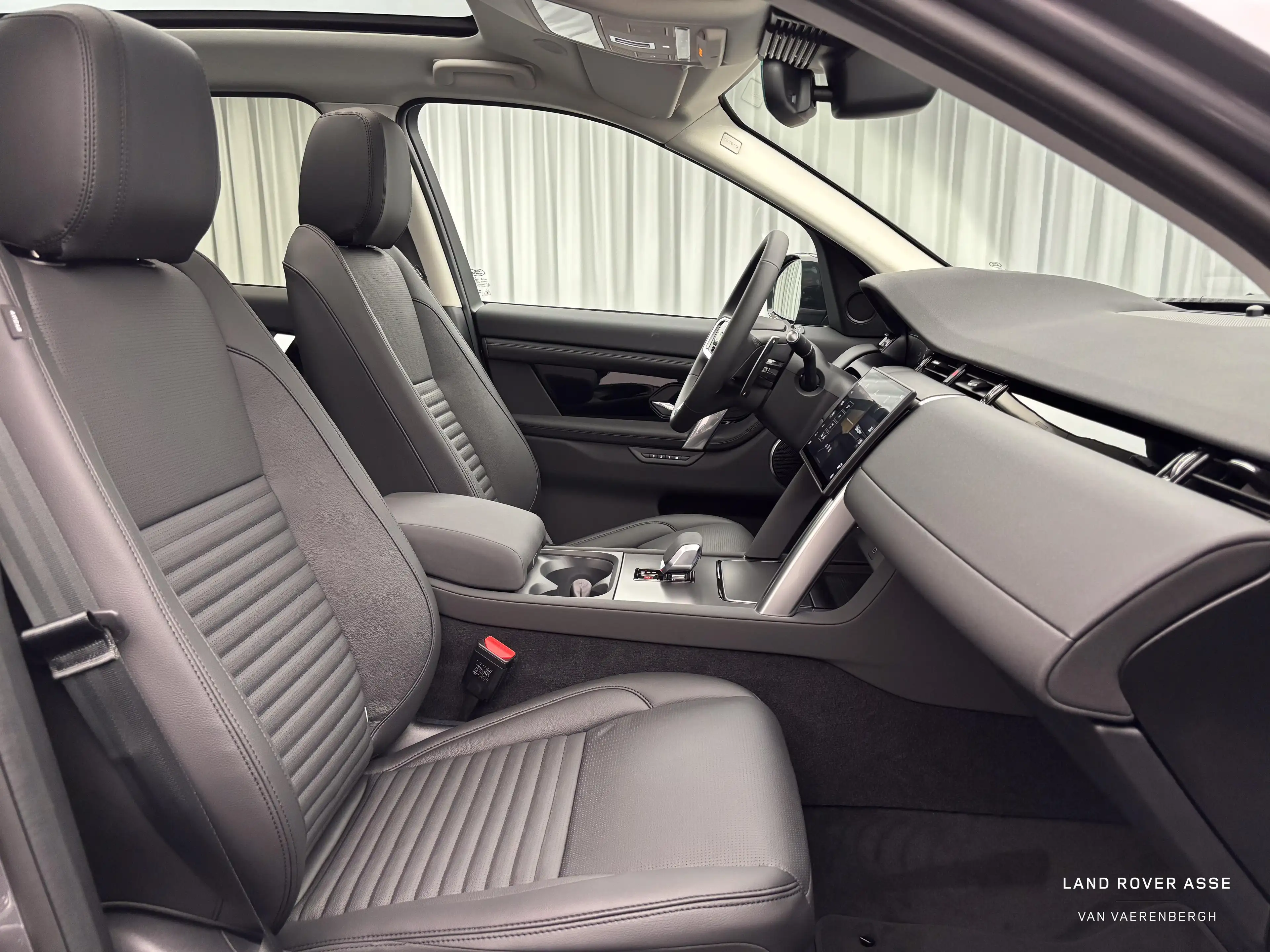 Land Rover Discovery Sport P270e S AWD Auto. 25.5MY — photo 3