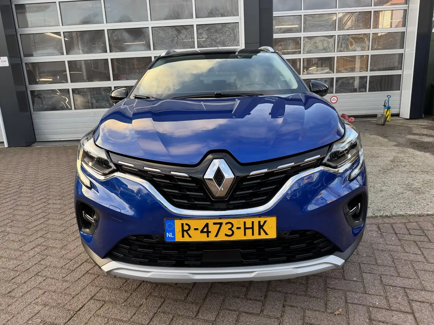 Renault Captur 1.6 E-Tech Plug-in Hybrid 160 Intens+Trekhaak!! Blauw - 2