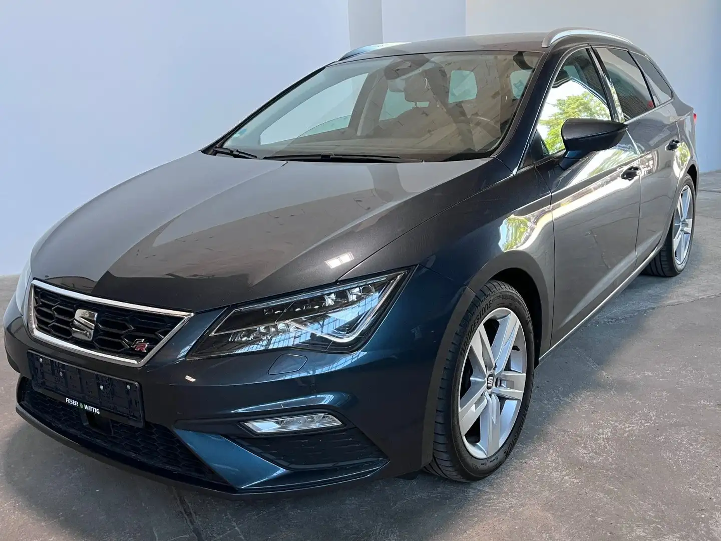 SEAT Leon ST FR 2.0 *Automatik* Grijs - 1