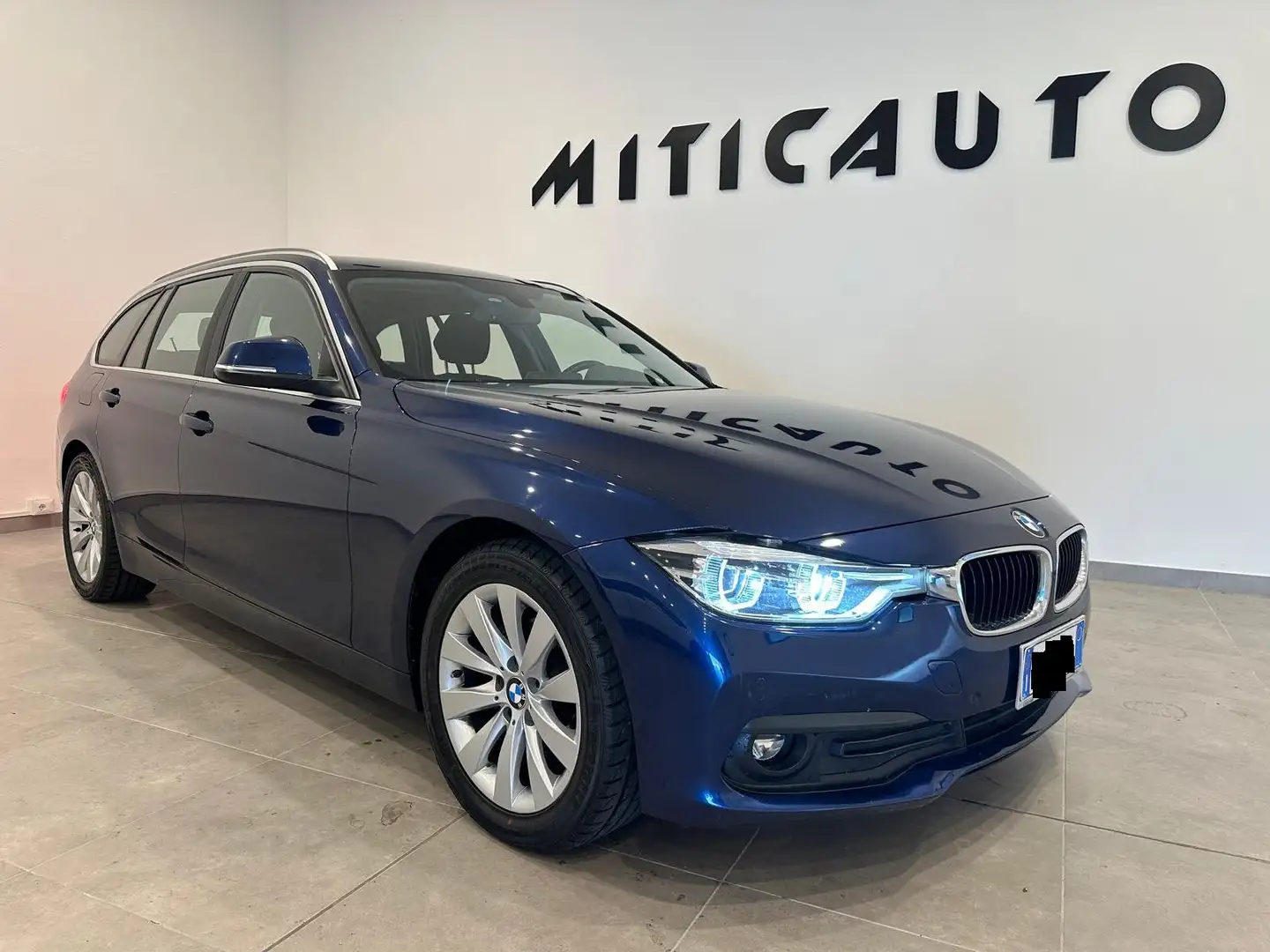 BMW 318 d Touring Business Advantage auto Bleu - 1