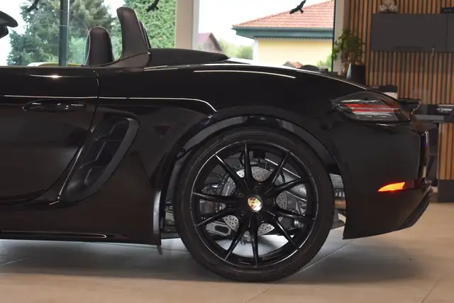 Porsche 718 Boxster // Sportabgas // 19.000km Ansicht 5
