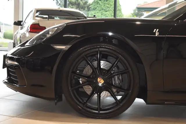 Porsche 718 Boxster // Sportabgas // 19.000km Ansicht 4