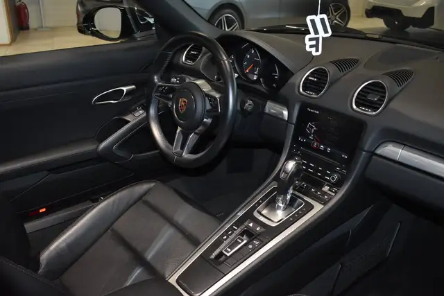 Porsche 718 Boxster // Sportabgas // 19.000km Ansicht 12