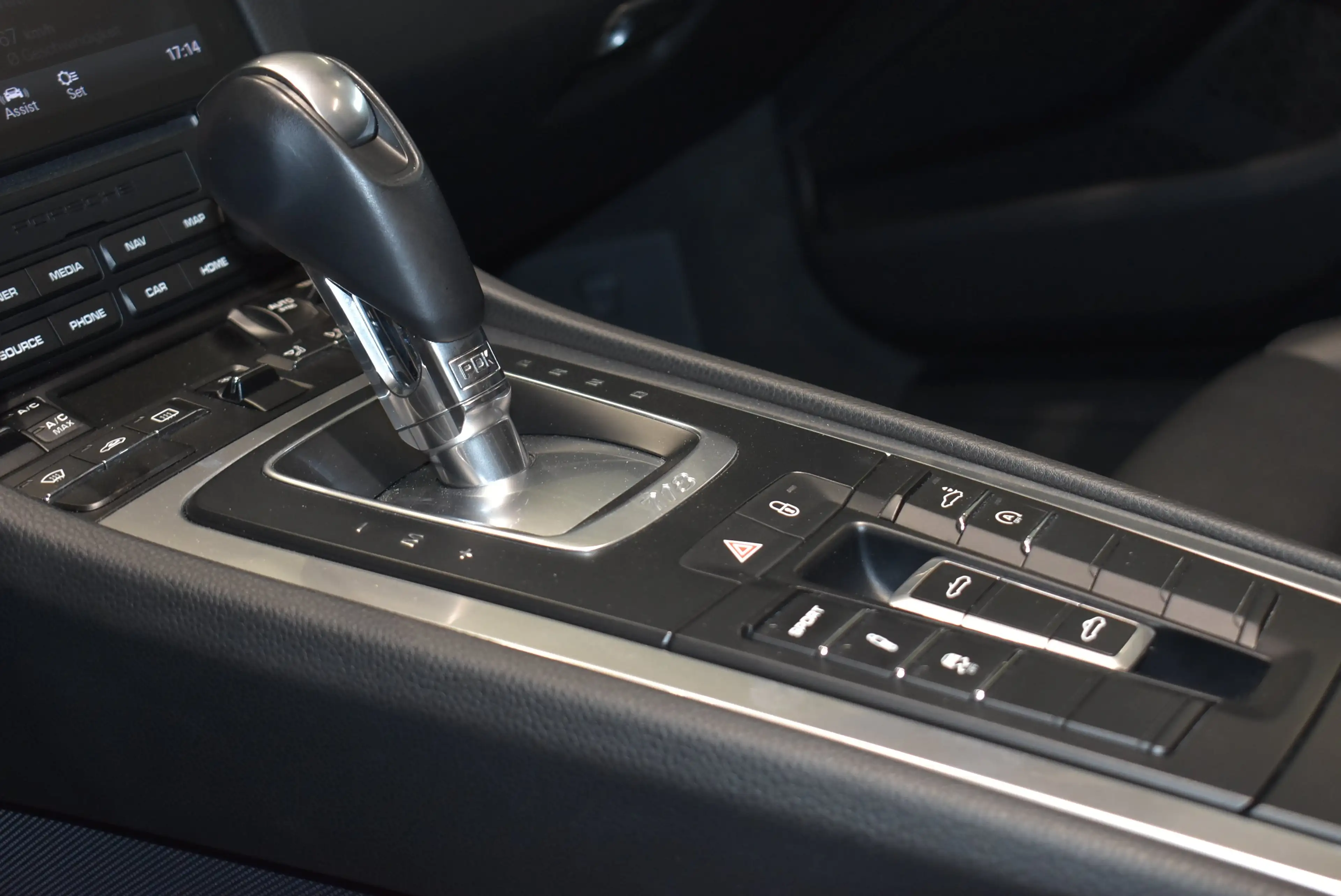 Porsche 718 Boxster // Sportabgas // 19.000km — photo 17