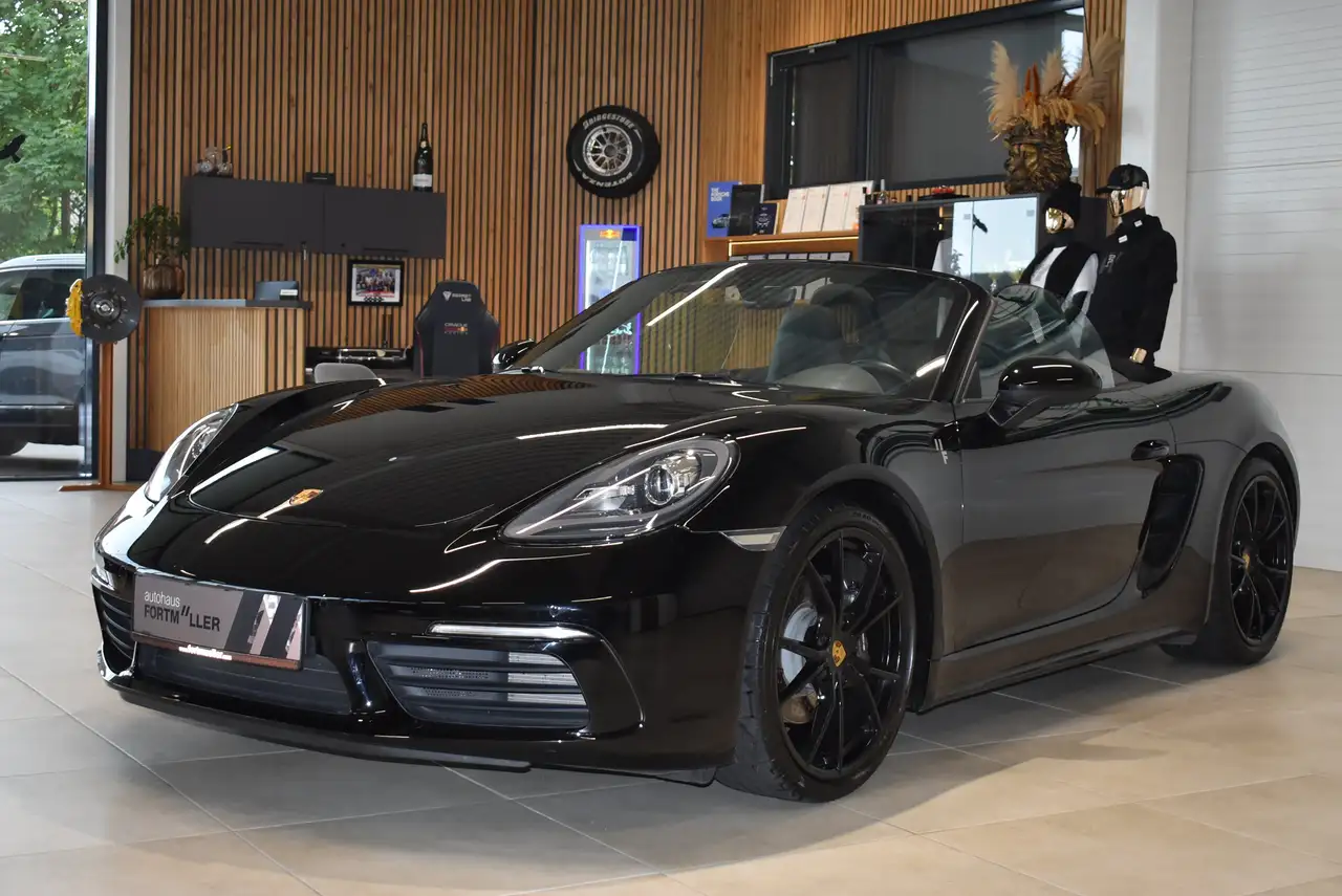 Porsche 718 Boxster // Sportabgas // 19.000km