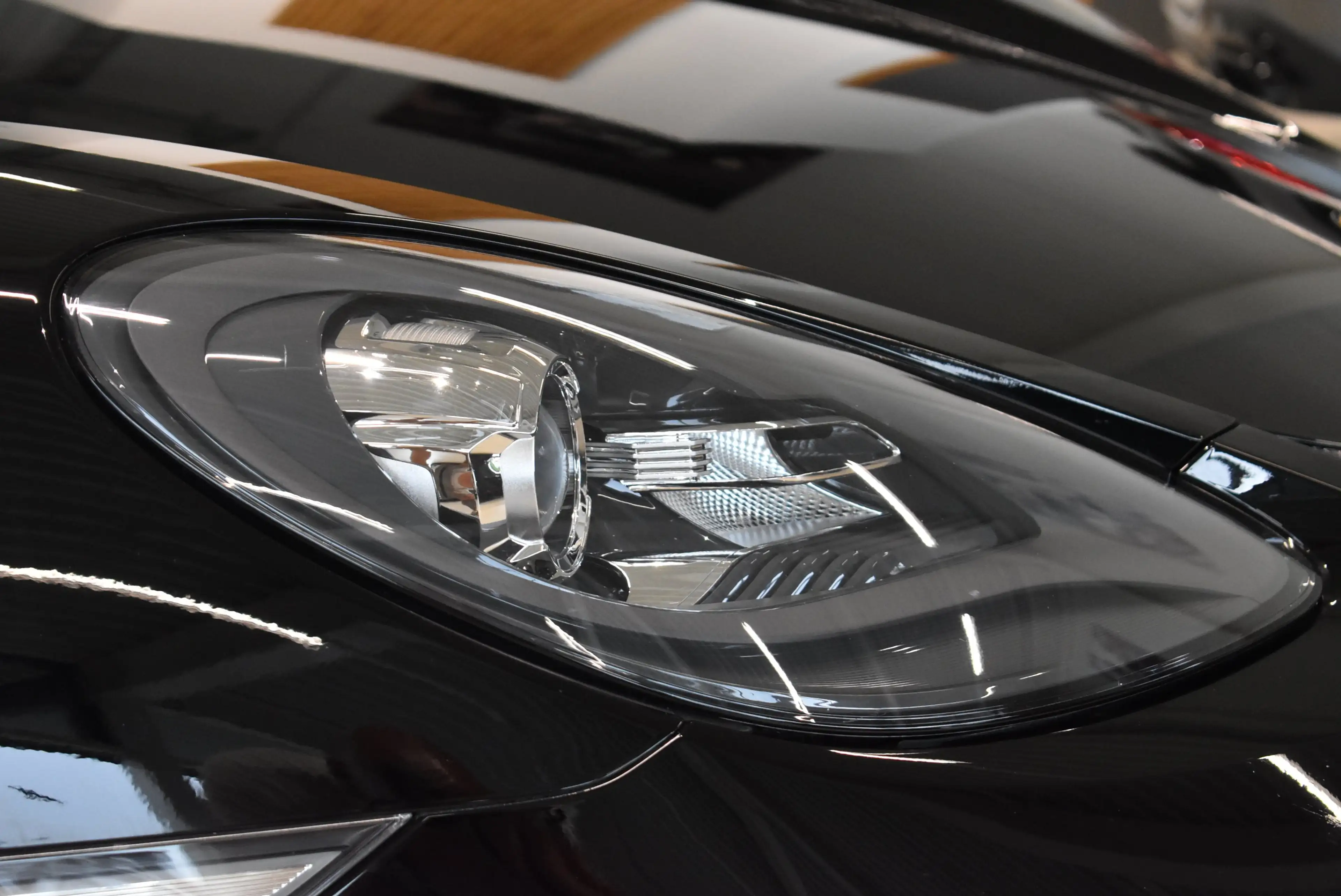 Porsche 718 Boxster // Sportabgas // 19.000km — photo 22