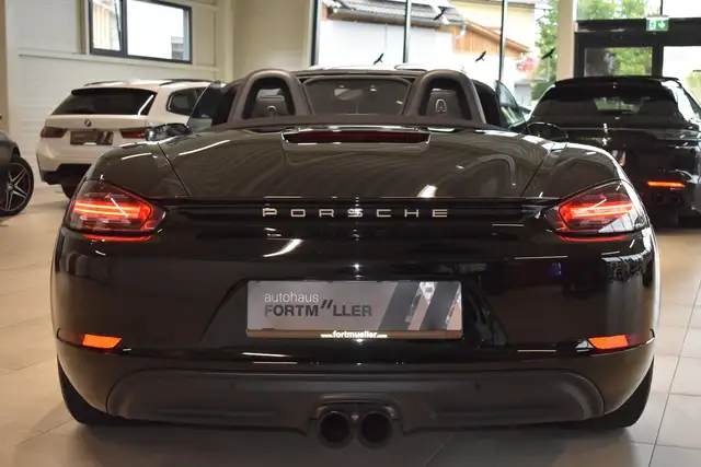 Porsche 718 Boxster // Sportabgas // 19.000km Ansicht 9