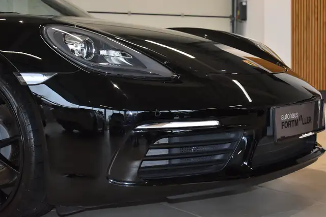 Porsche 718 Boxster // Sportabgas // 19.000km Ansicht 21