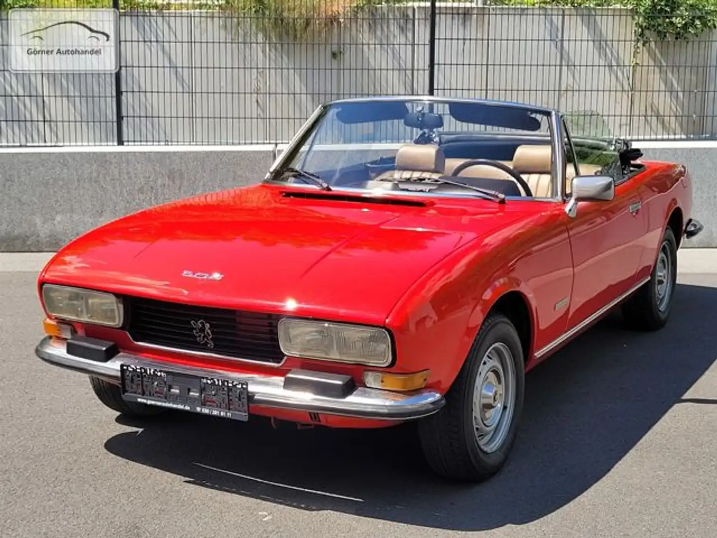 Peugeot 504 Cabrio mit H-Kennzeichen Rot - 2