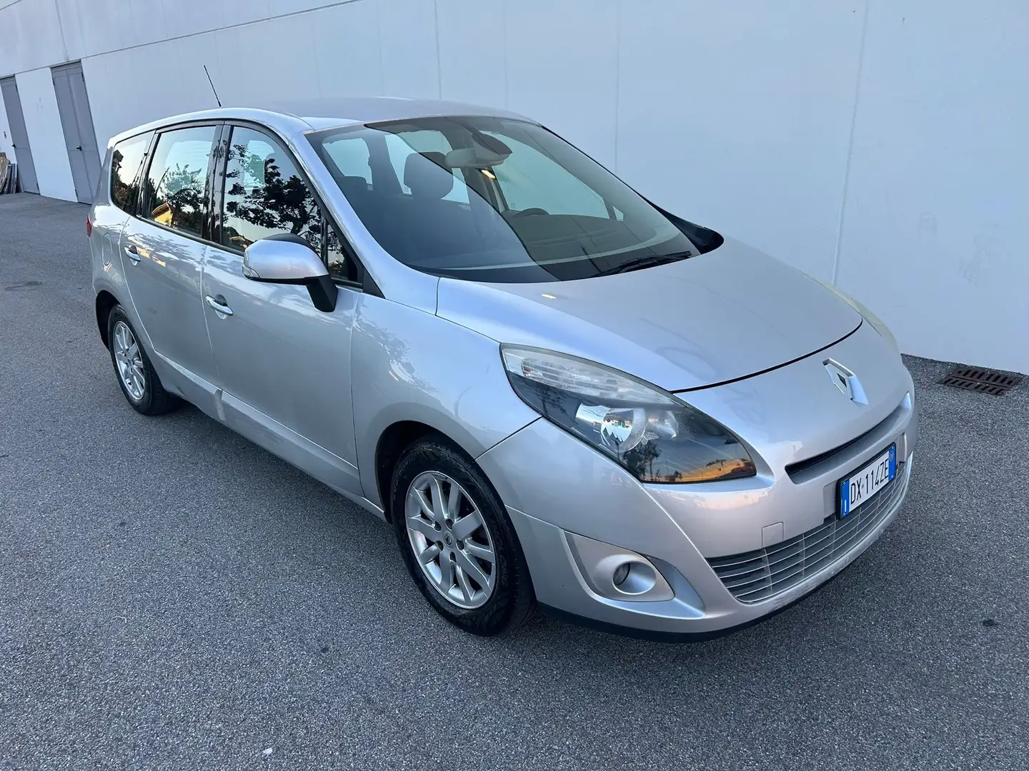 Renault Scenic 1.4 tce Luxe 130cv - 1