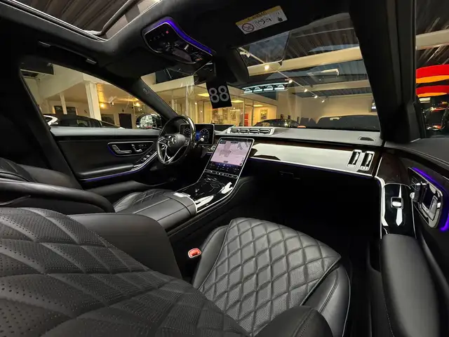 Mercedes-Benz 450 view 13