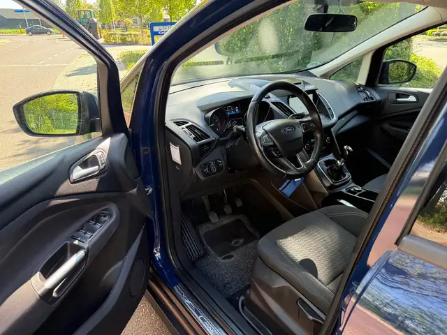Ford C-Max view 10