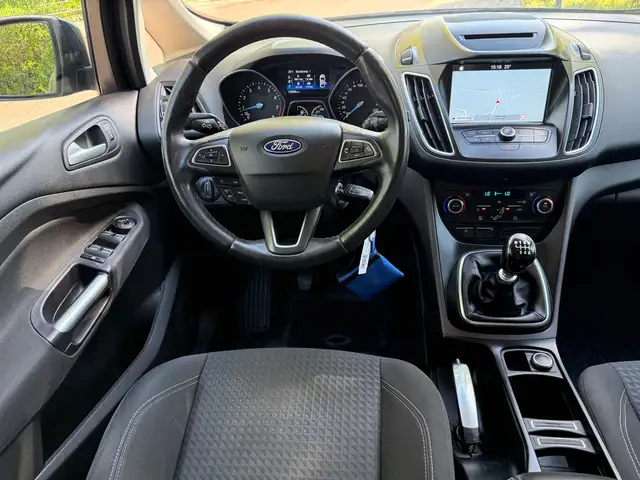 Ford C-Max view 14