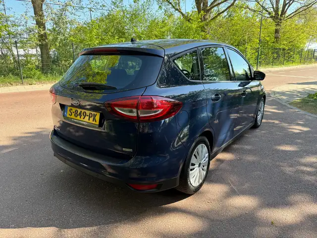 Ford C-Max view 6
