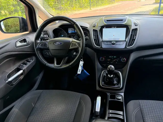 Ford C-Max view 15