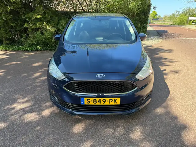 Ford C-Max view 2