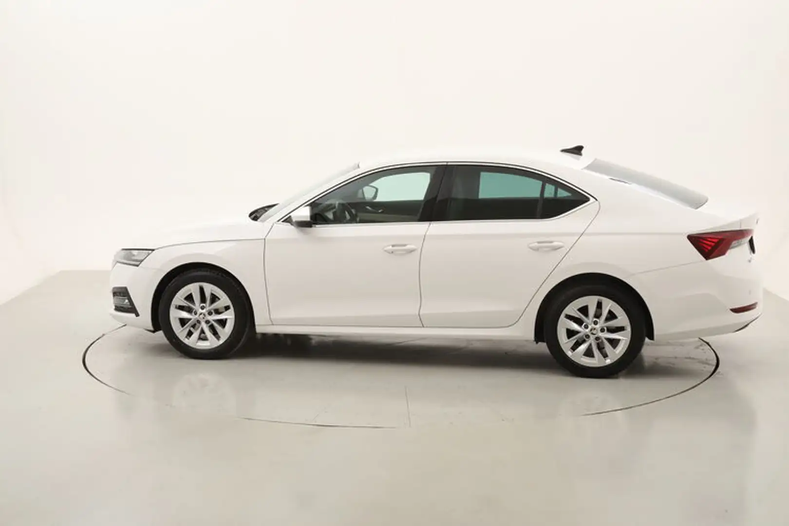 Skoda Octavia Style 2.0 Diesel 116CV Bianco - 2