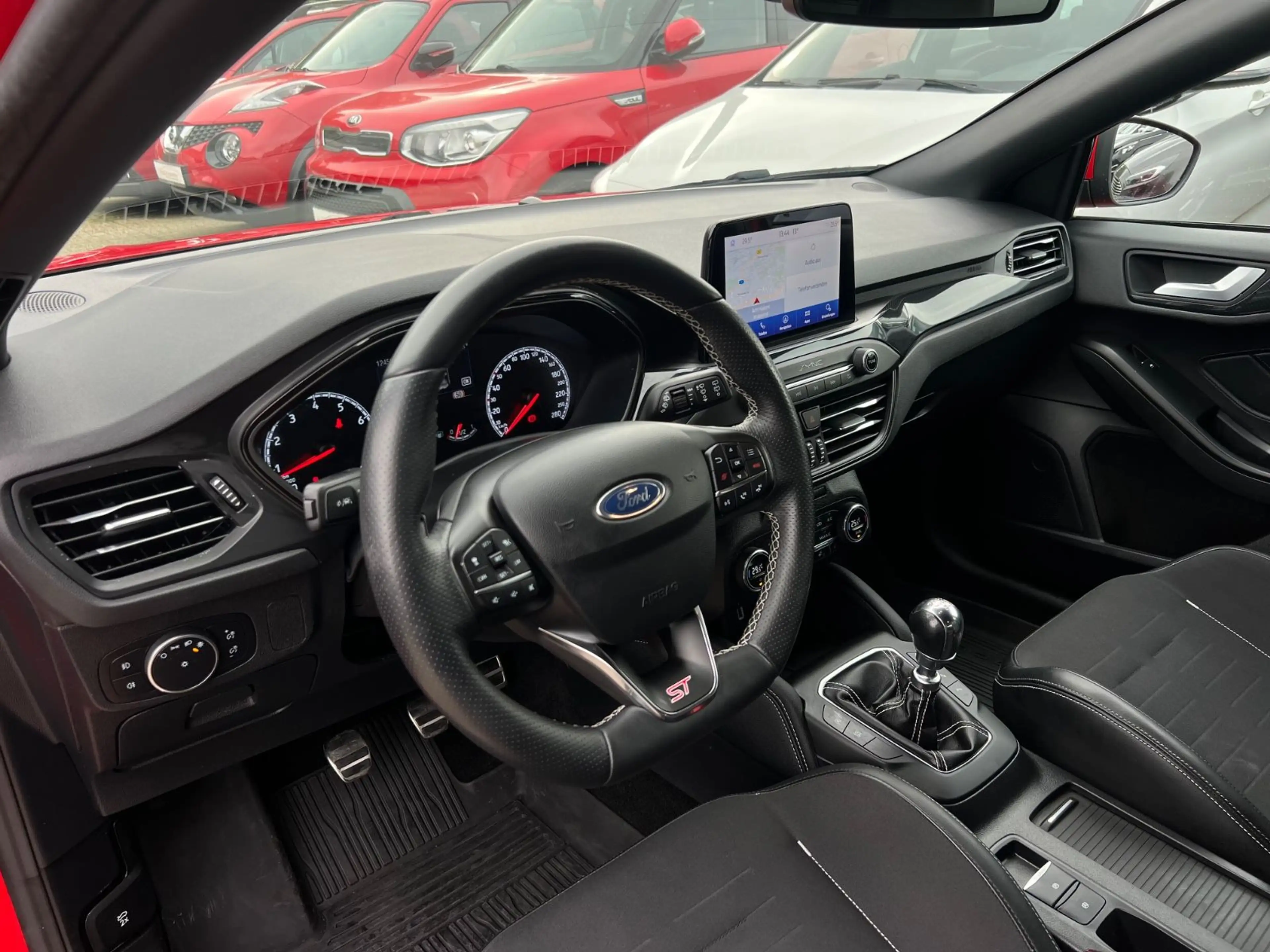 Ford Focus Lim. ST RECARO*NAVI*CAM*SPURH*STZH*LHZ — photo 7