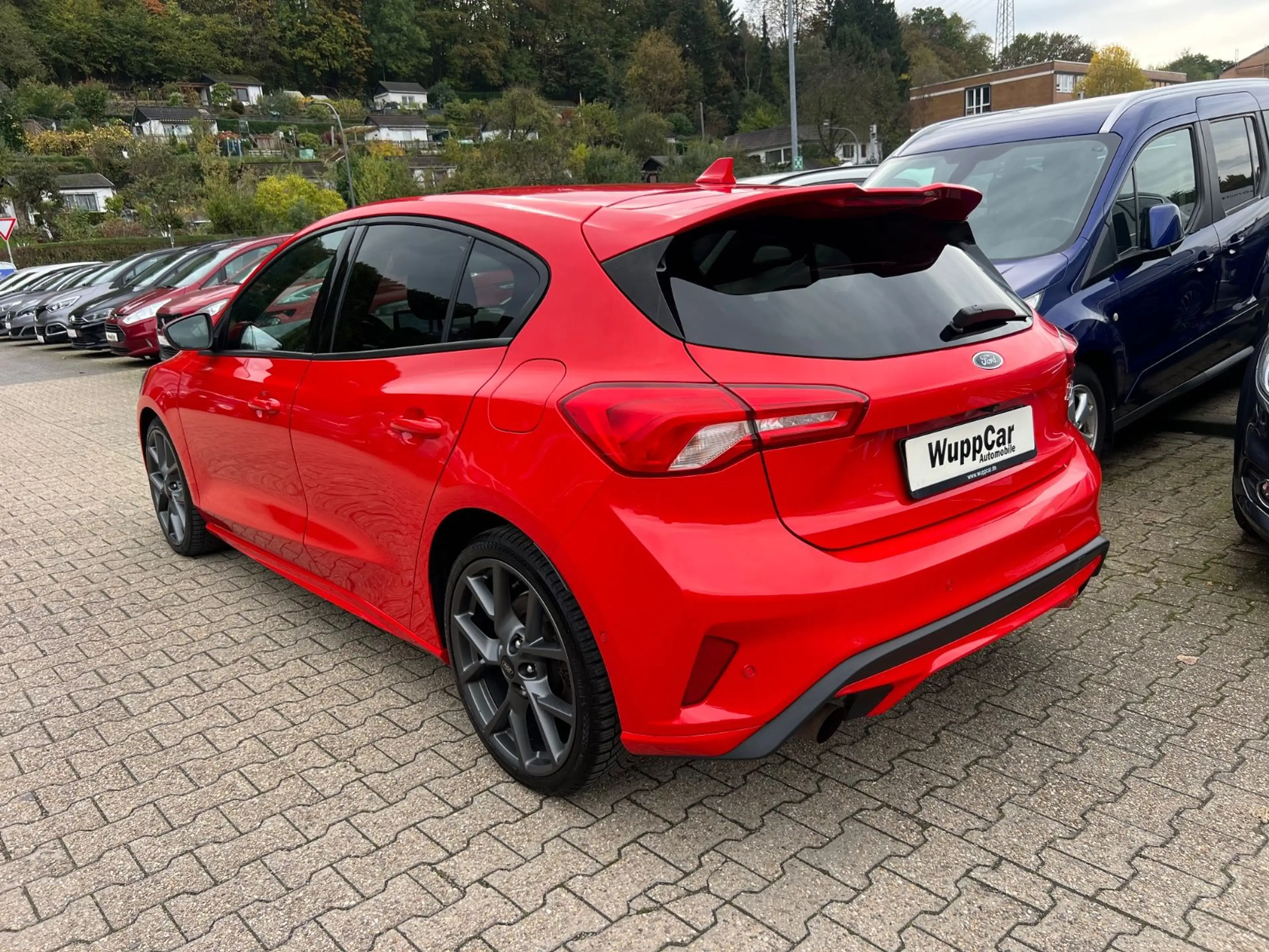 Ford Focus Lim. ST RECARO*NAVI*CAM*SPURH*STZH*LHZ — photo 2