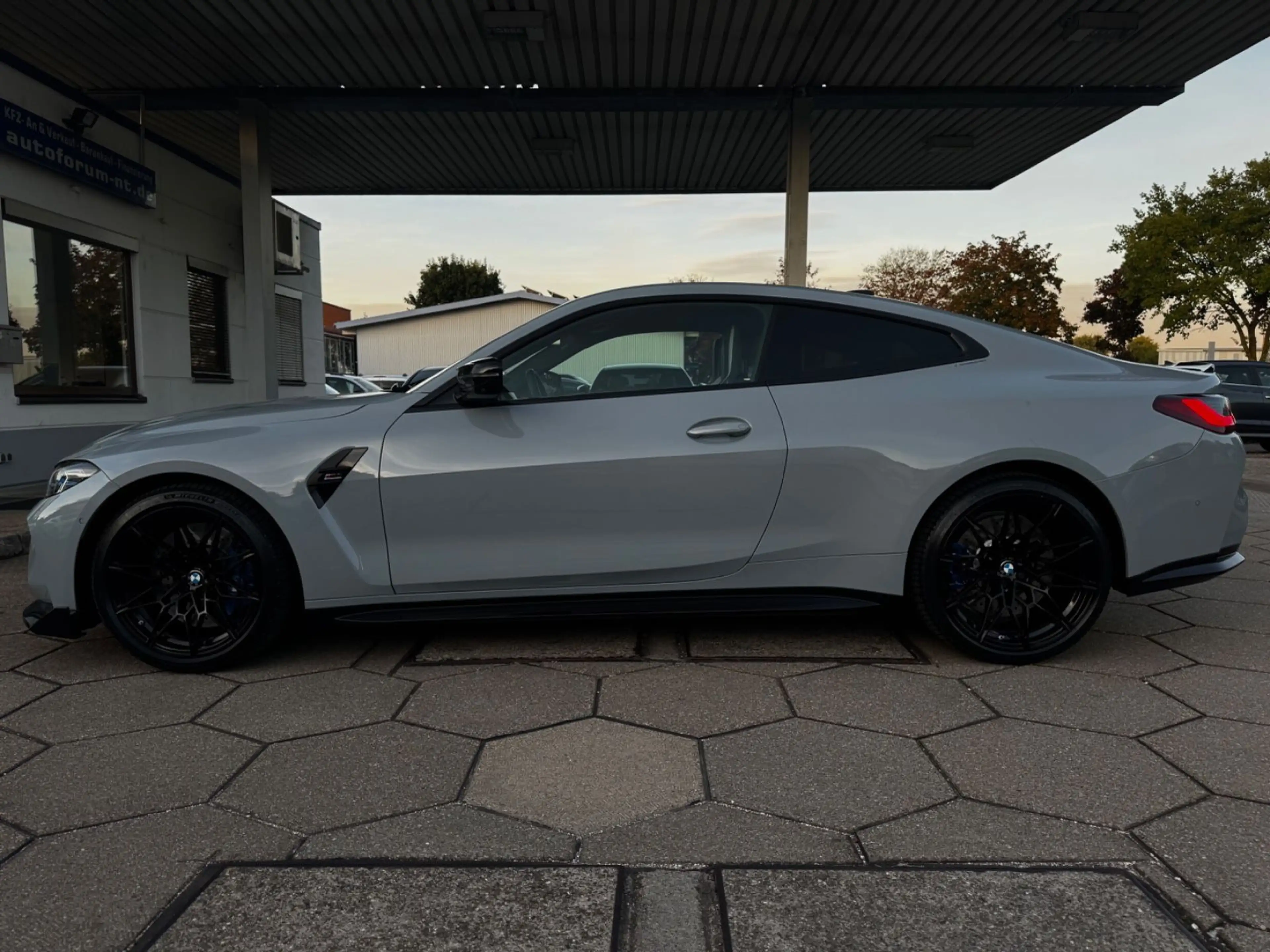 BMW M4 Competition/CSL/SCHALENSITZE/KEYLESS/HUD/H&K — photo 6