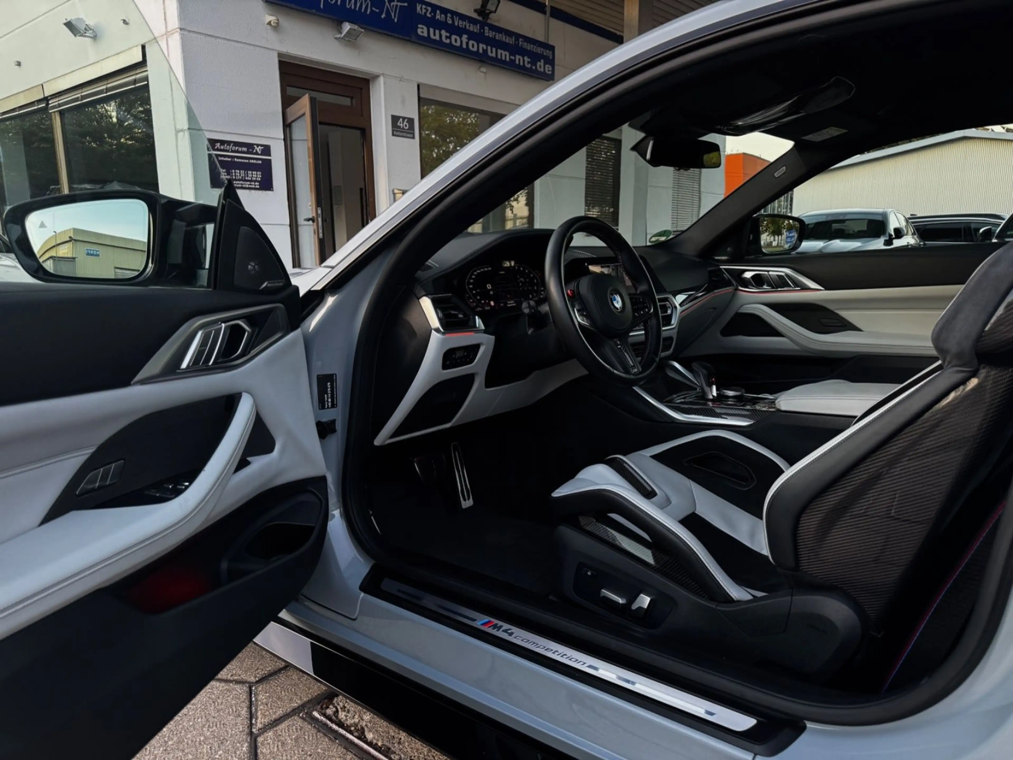 BMW M4 Competition/CSL/SCHALENSITZE/KEYLESS/HUD/H&K — photo 13