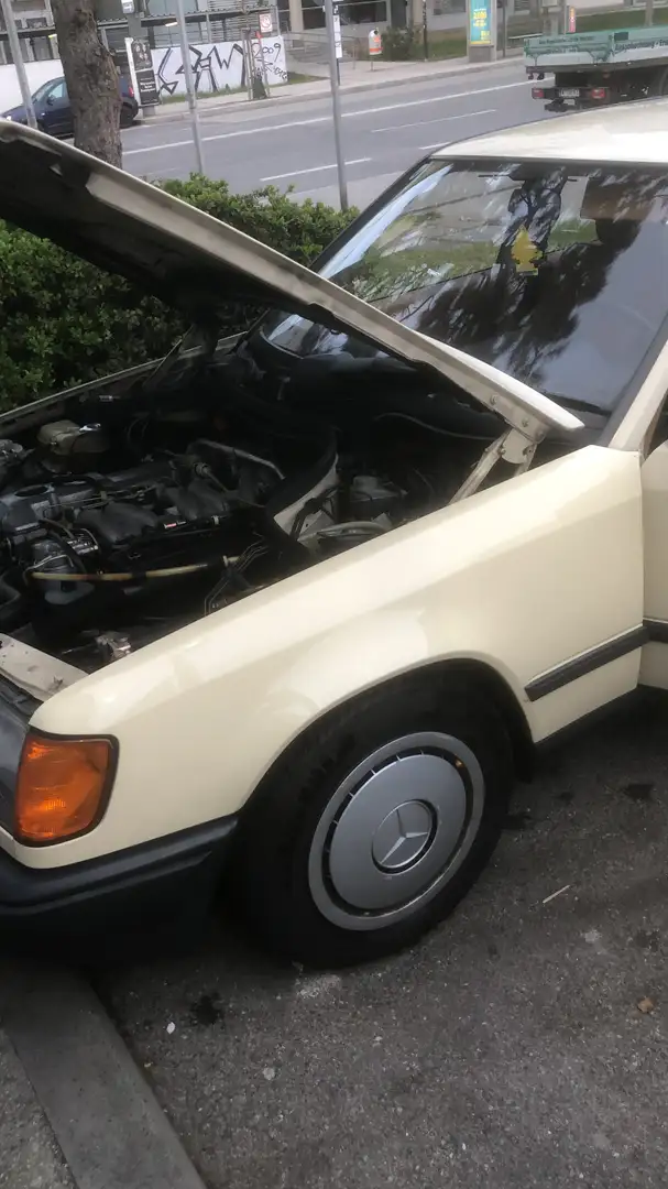 Mercedes-Benz 300 - 1