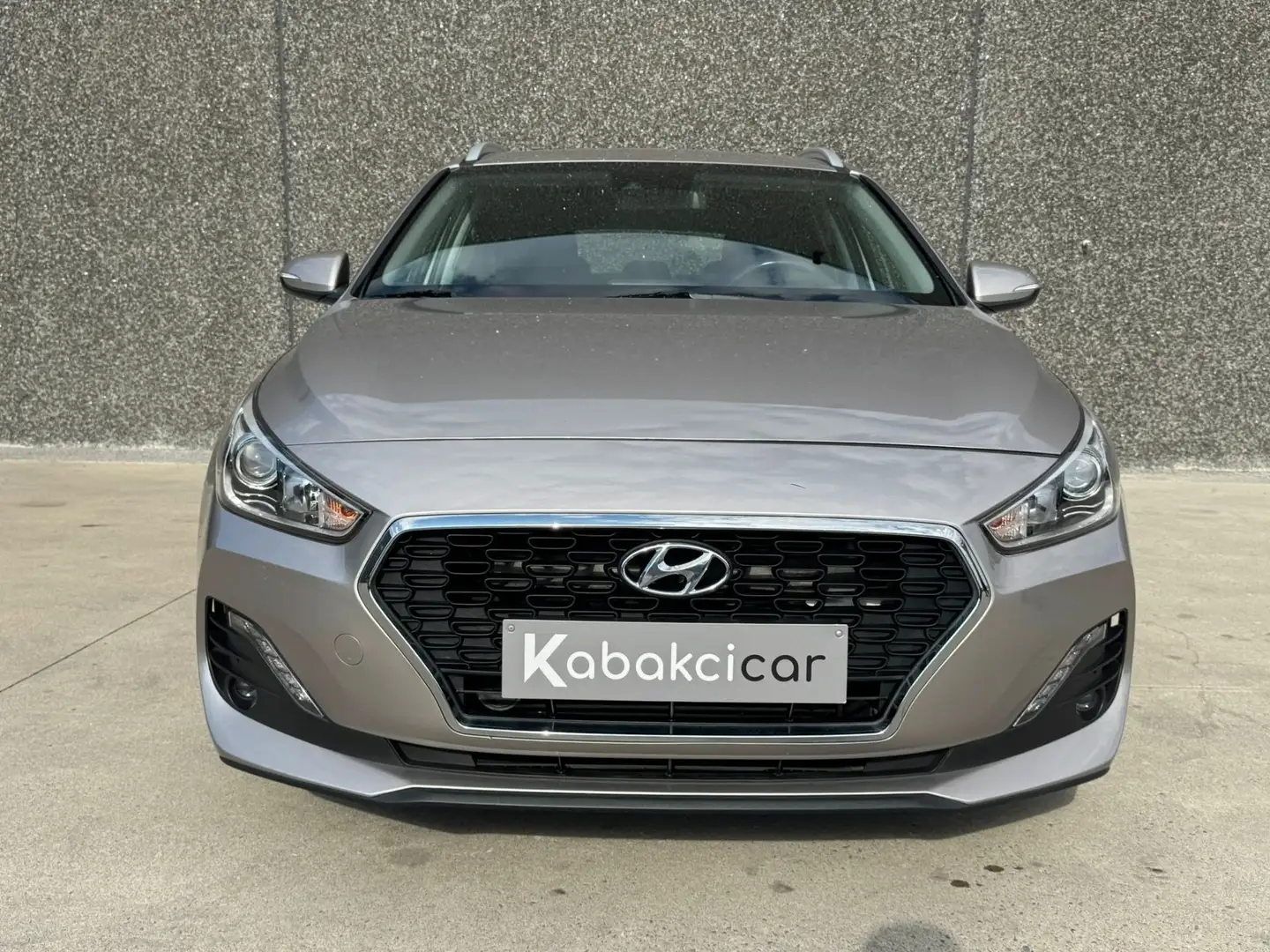 Hyundai i30 SW 1.6 CRDi 116cv/CARPLAY/CAPTEURS/AC/BT/GARANTIE Gris - 2