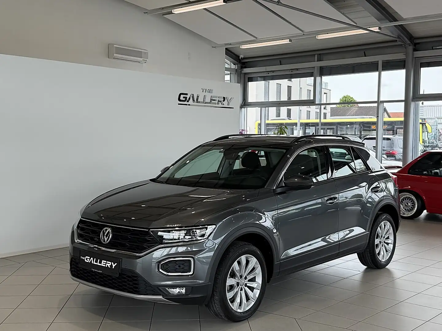 Volkswagen T-Roc 1,5 TSI ACT Sport DSG*AHK*Spur*Totwinkel*ACC Grau - 1