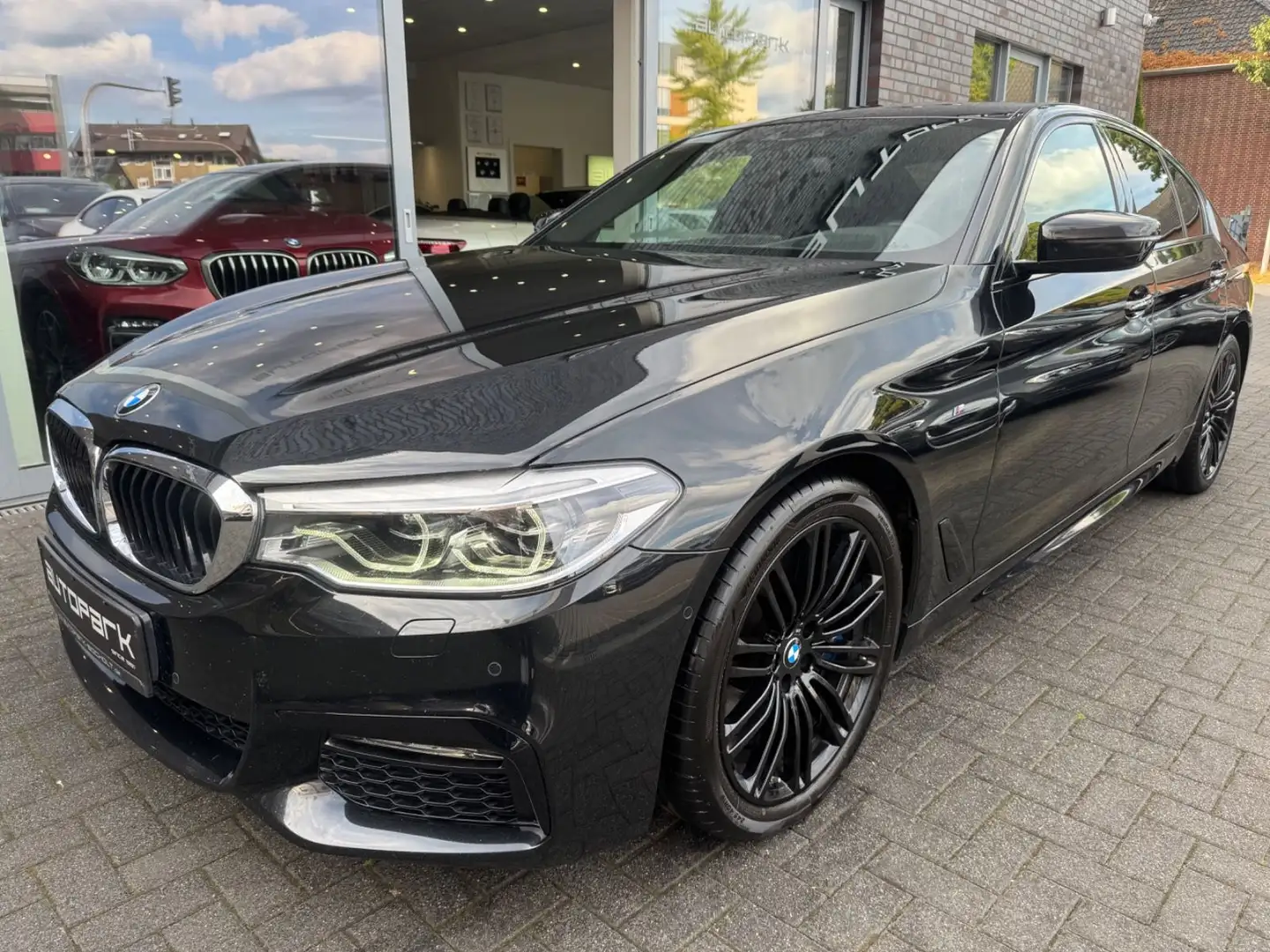 BMW 540 d xDrive M Sport SitzLuft ACC HUD h&k CAM 19" Schwarz - 1