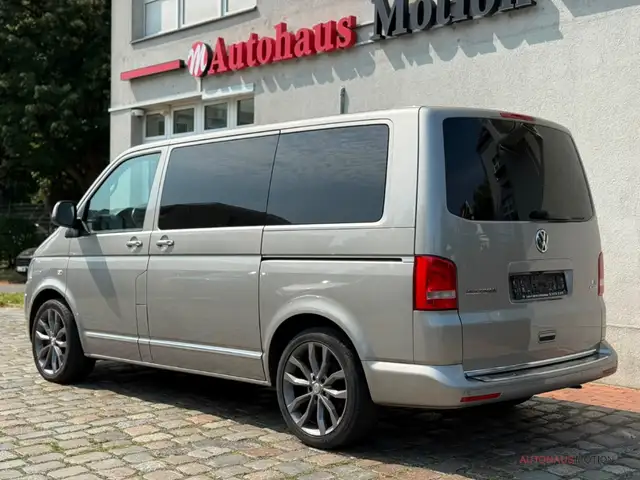 Volkswagen Transporter view 8