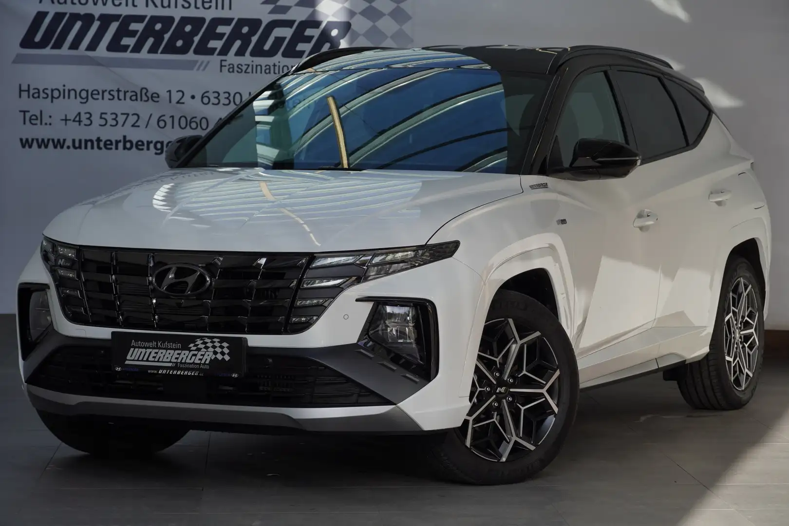 Hyundai TUCSON NX4  N-Line 1,6 T-GDi PHEV 4WD Negro - 1