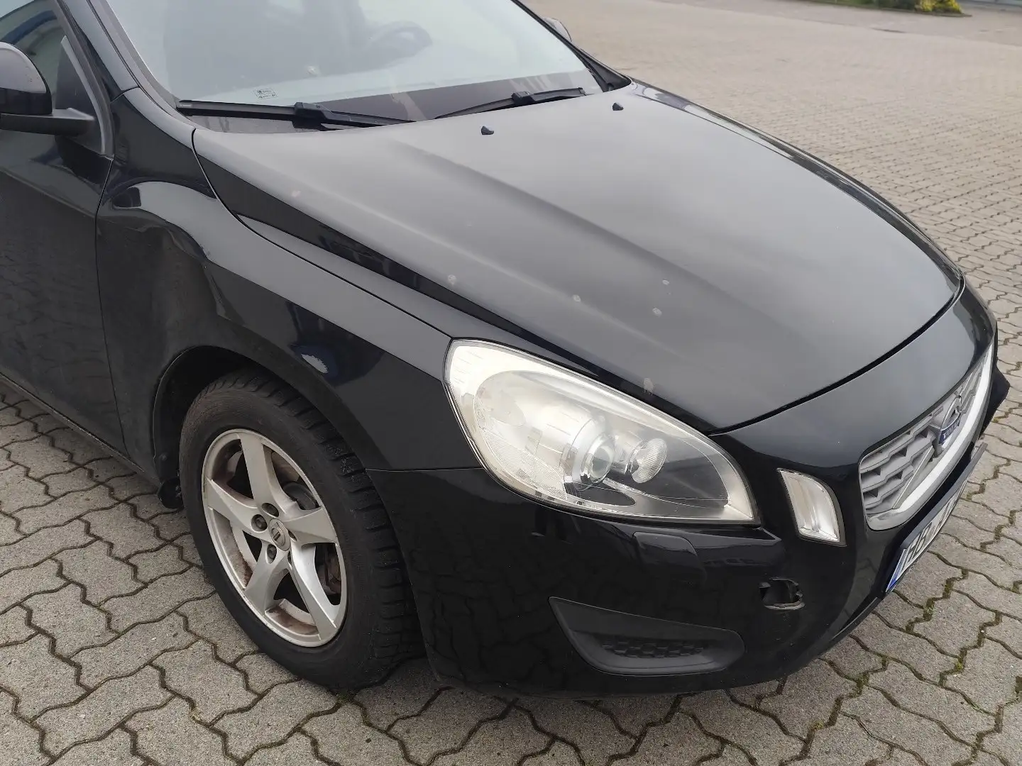 Volvo V60 Edition Schwarz - 1