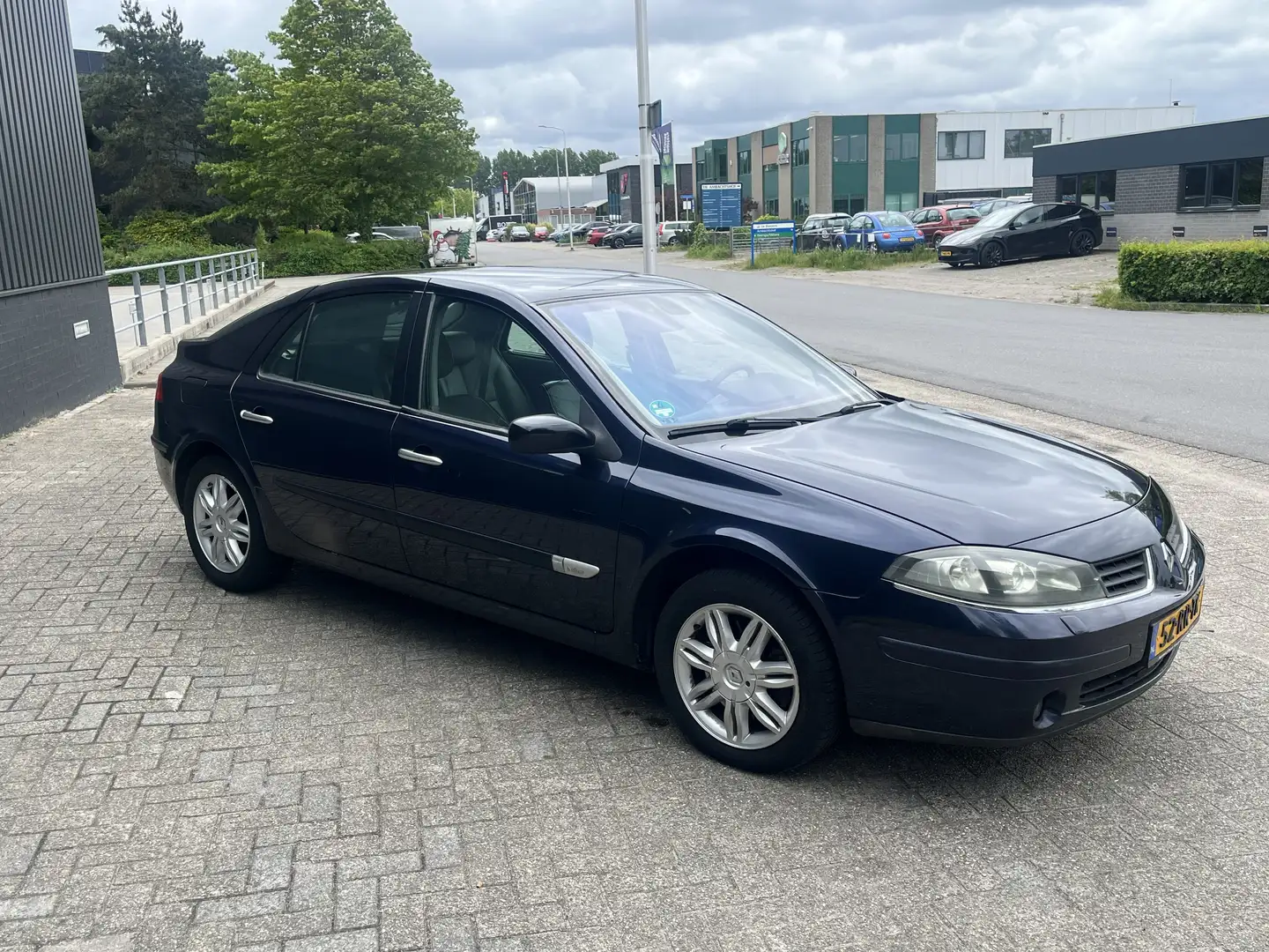 Renault Laguna 3.0 V6 Initiale AUTOMAAT Blauw - 2