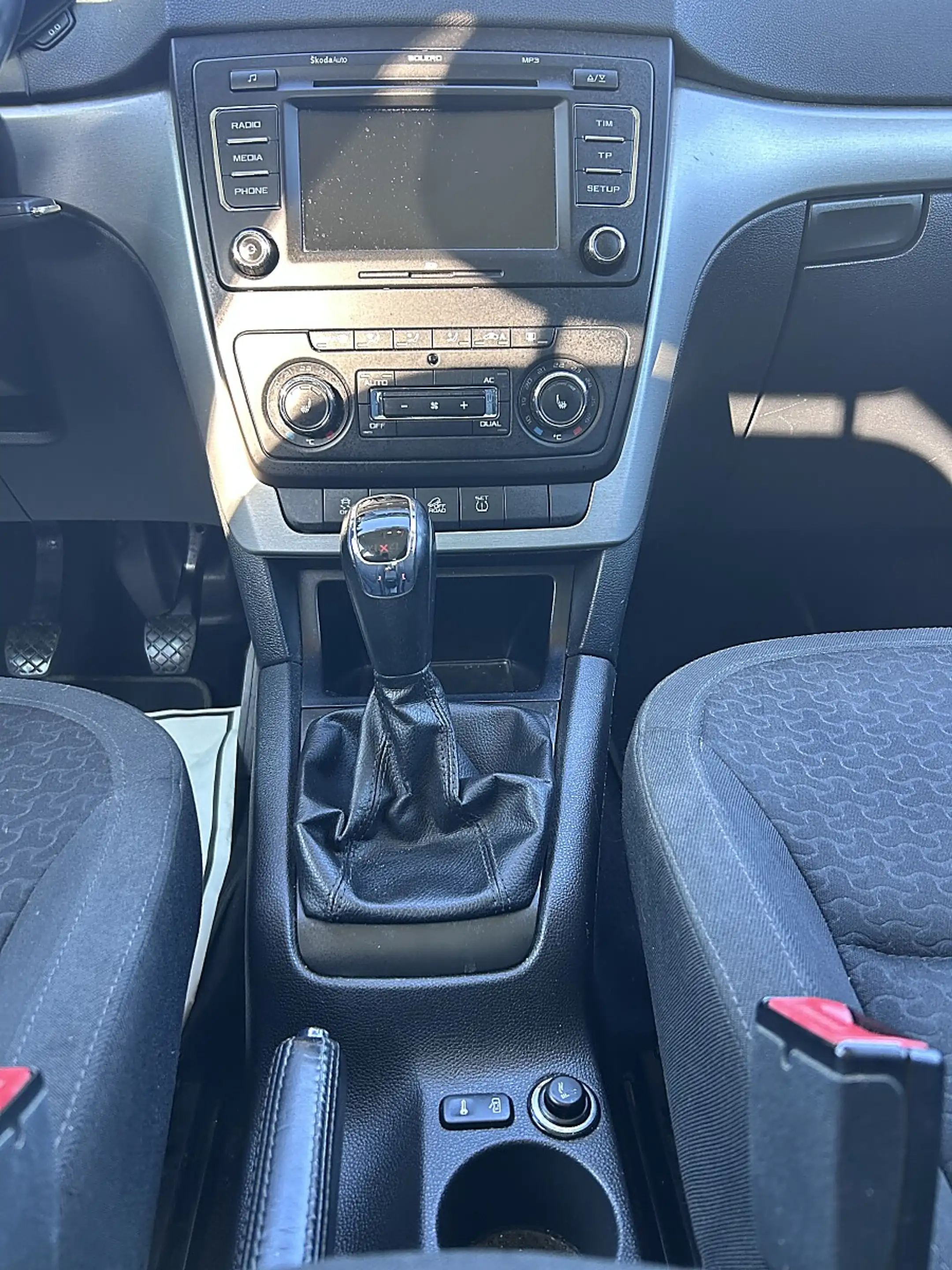 Skoda Yeti 2.0 TDI 4x4 NEUES PICKERL — photo 12