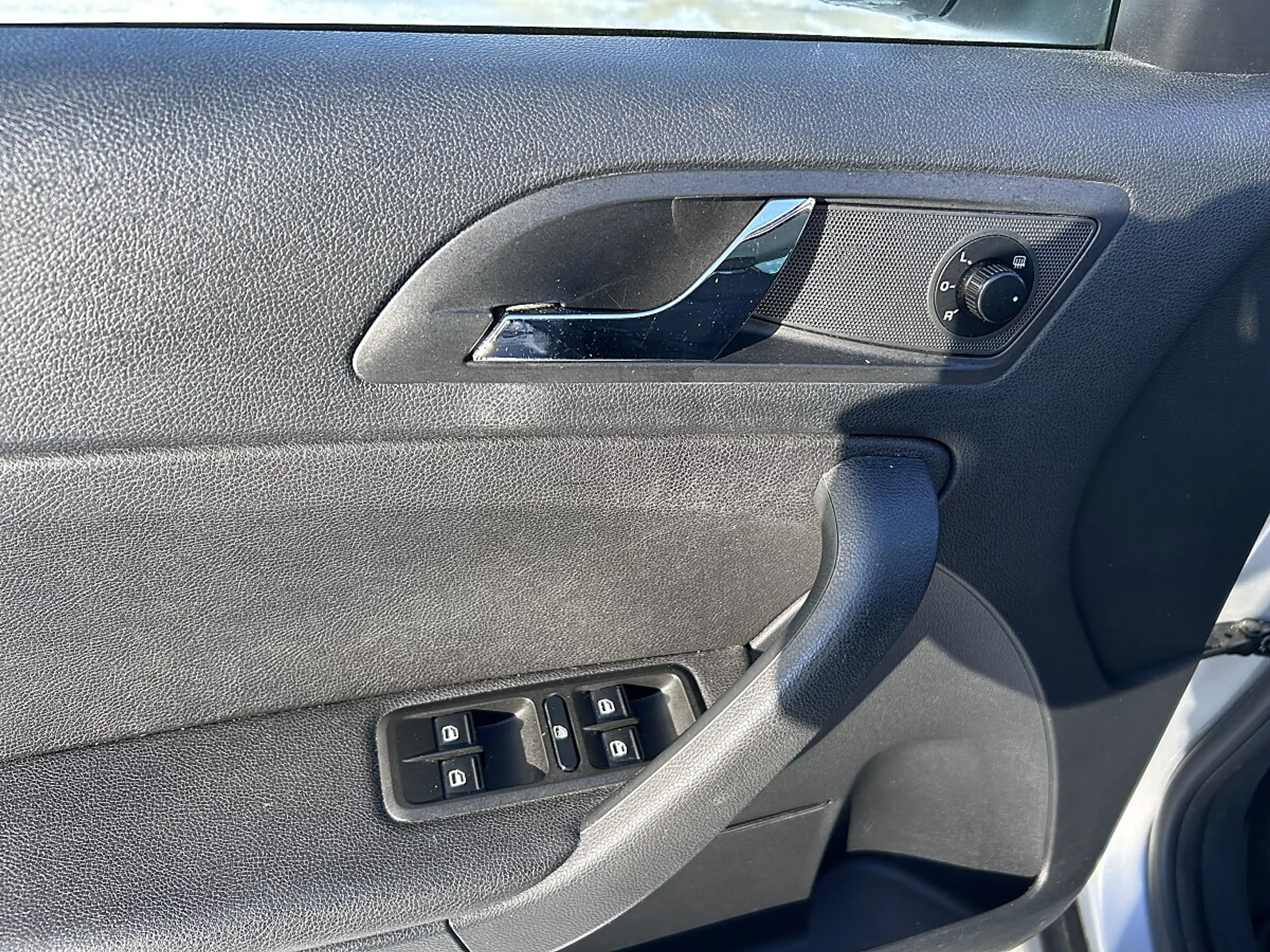 Skoda Yeti 2.0 TDI 4x4 NEUES PICKERL — photo 14
