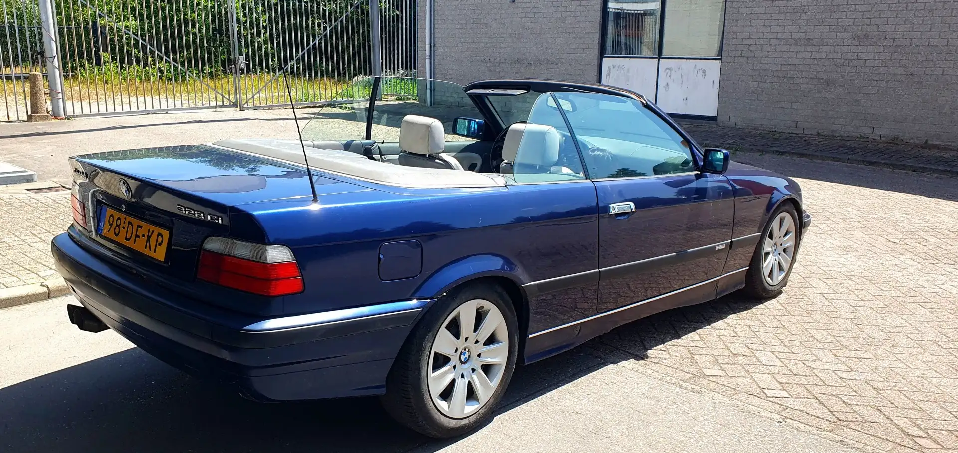 BMW 325 325i cabrio automaat - 2