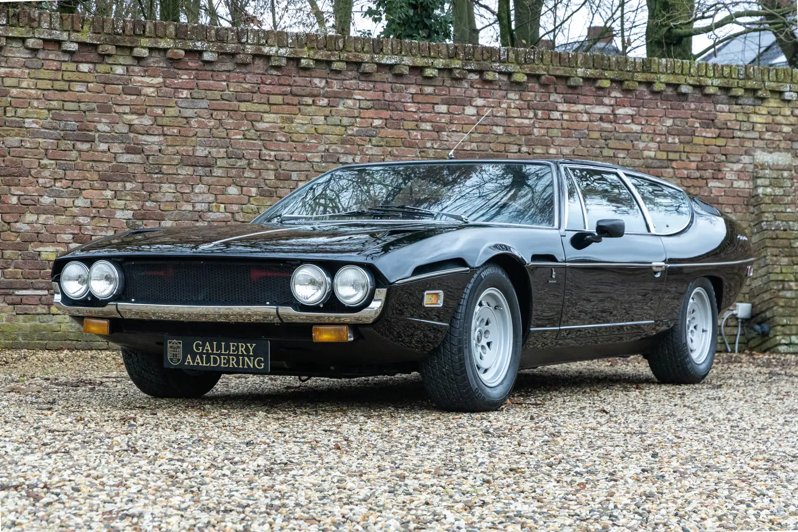 Lamborghini Espada series 2 "Matching Numbers" Presented in "Nero Can Schwarz - 1