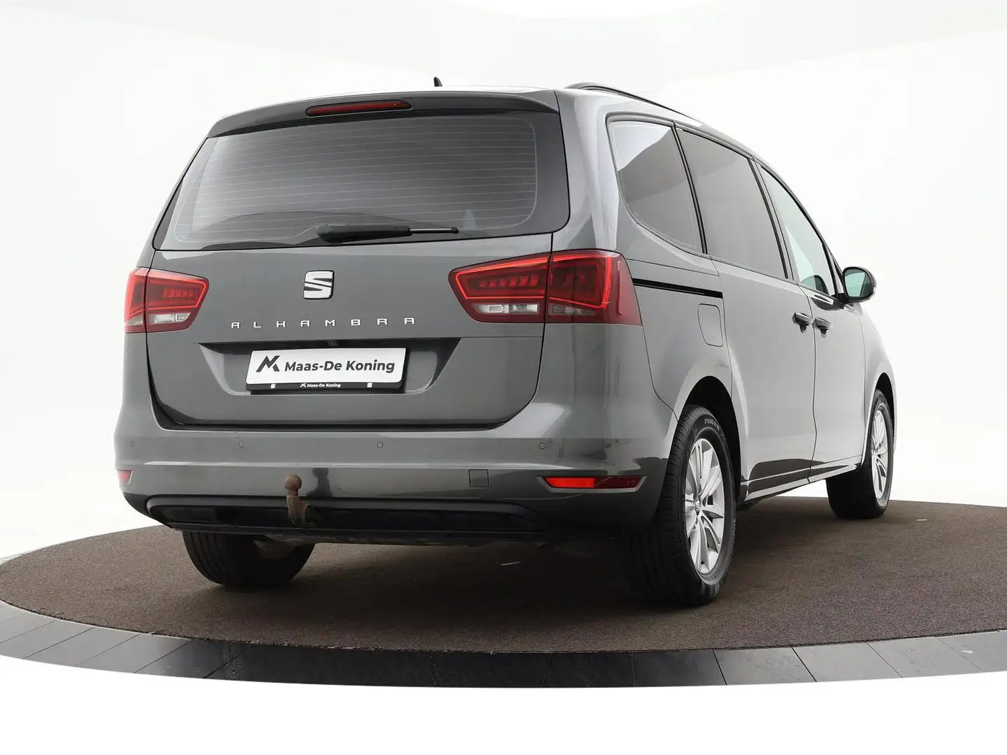 SEAT Alhambra 1.4 TSI 150pk DSG Style 7p. · Camera · Side Assist Grijs - 2