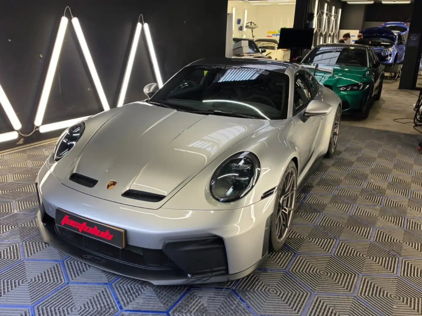 PORSCHE 911