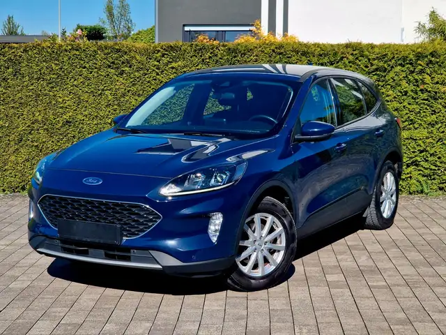 Ford Kuga (Navi, Sitzheizung, Einparkhilfe)