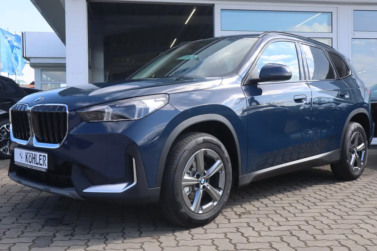 BMW X1 sDrive18i AHK/Komfortzugang/LHZ/LED/SHZ