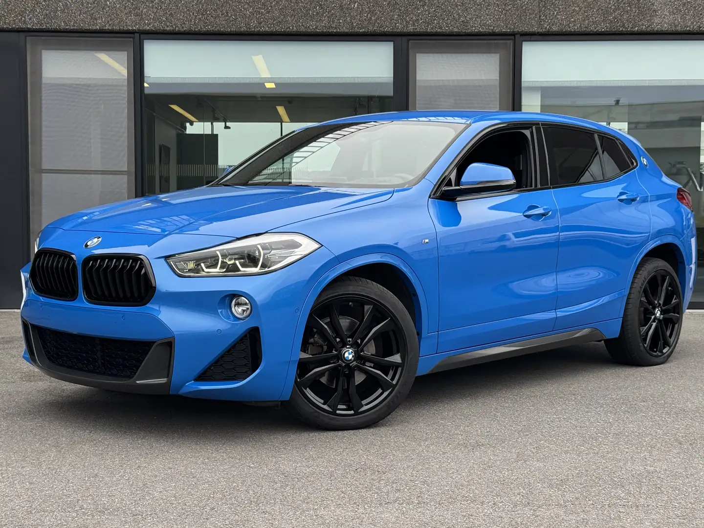 BMW X2 1.5iA sDrive18i M PACK - AUTOMAAT - 140 PK +OPTIES Bleu - 1