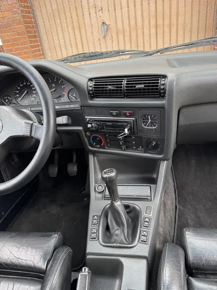 BMW 325i, foto 11