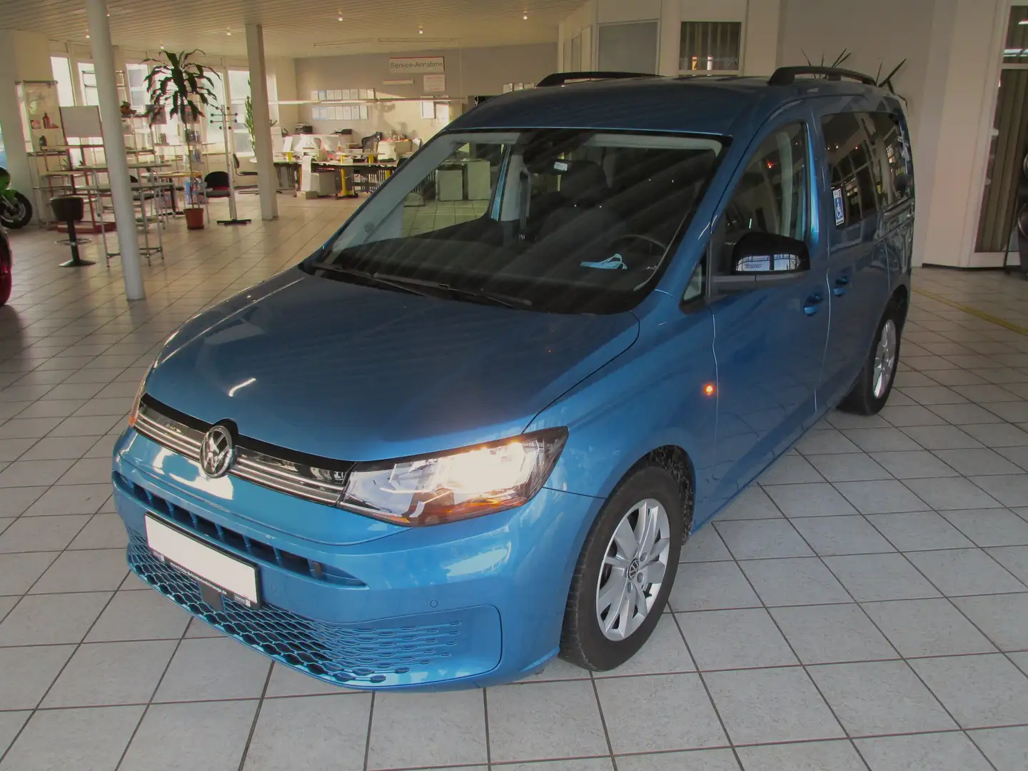 Volkswagen Caddy 2.0 TDI DSG Life, Behindertenumbau Selbstfahrer Blau - 1